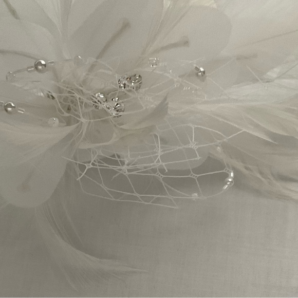HAIR CLIP FLOWER & FEATHER WITH RHINESTONE, NEW BRIDAL - Picture 3 of 9